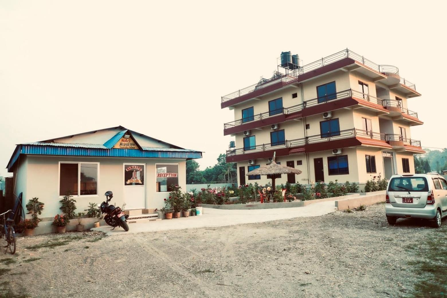 Typical Nepali Kitchen - No Pizza - No Pasta - No Problem !! Hotel Sauraha Eksteriør billede